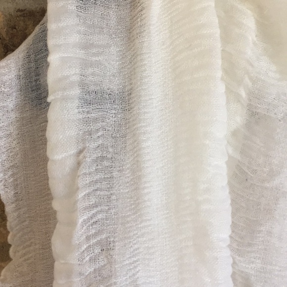 White “scrunchie” scarf. Perfect with a sweater! - Picture 4 of 4